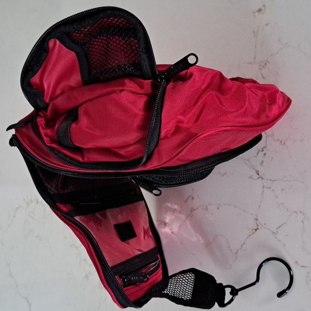 L.L. Bean Travel Bag - Picture 3 of 5